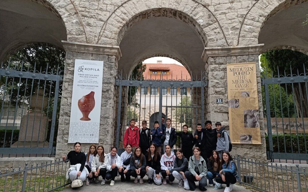 Učenici 6. razreda u ulozi “Malih detektiva” u Arheološkom muzeju u Splitu